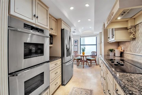 Condo in Sarasota, Florida, 2 bedrooms  № 1835372 - photo 6