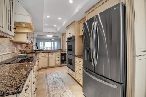 Condo in Sarasota, Florida, 2 bedrooms  № 1835372 - photo 29
