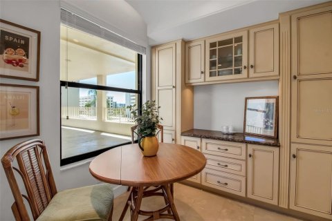 Condo in Sarasota, Florida, 2 bedrooms  № 1835372 - photo 8