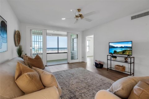 Condo in Sarasota, Florida, 2 bedrooms  № 1835372 - photo 16