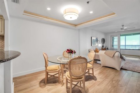 Condo in Sarasota, Florida, 2 bedrooms  № 1835372 - photo 10