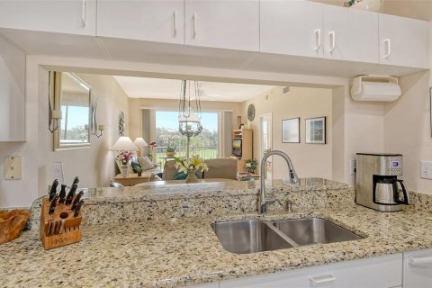 Condo in Sarasota, Florida, 2 bedrooms  № 1562146 - photo 14