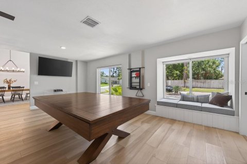House in Saint Petersburg, Florida 5 bedrooms, 296.82 sq.m. № 2199836 - photo 26