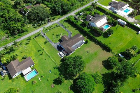 Casa en venta en Homestead, Florida, 4 dormitorios, 289.02 m2 № 2175994 - foto 22