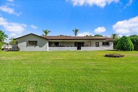 Casa en venta en Homestead, Florida, 4 dormitorios, 289.02 m2 № 2175994 - foto 13