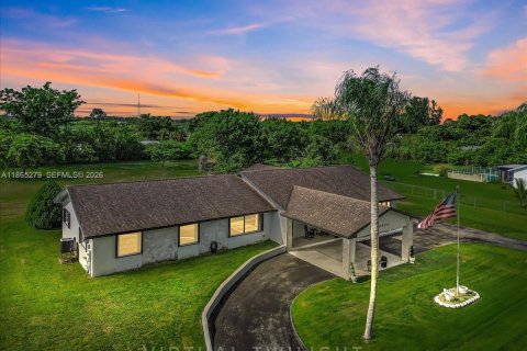 Casa en venta en Homestead, Florida, 4 dormitorios, 289.02 m2 № 2175994 - foto 9