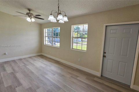 Купить виллу или дом в Вест-Парк, Флорида 3 спальни, 115.94м2, № 1957055 - фото 8