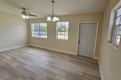 Купить виллу или дом в Вест-Парк, Флорида 3 спальни, 115.94м2, № 1957055 - фото 9