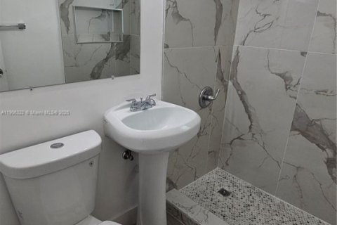 Купить виллу или дом в Вест-Парк, Флорида 3 спальни, 115.94м2, № 1957055 - фото 24