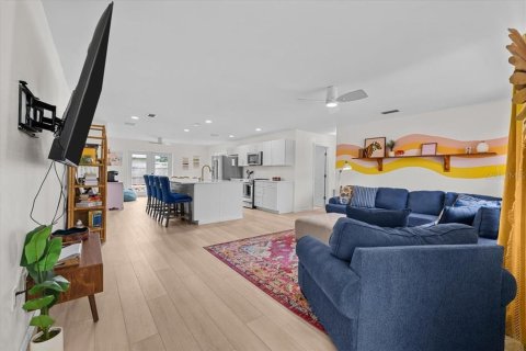 Casa en venta en Bradenton, Florida, 4 dormitorios, 199.83 m2 № 1901849 - foto 4