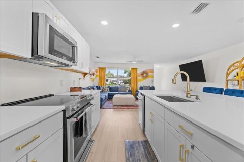 Casa en venta en Bradenton, Florida, 4 dormitorios, 199.83 m2 № 1901849 - foto 9