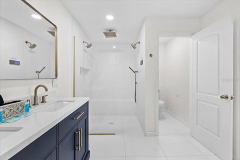 Casa en venta en Bradenton, Florida, 4 dormitorios, 199.83 m2 № 1901849 - foto 18