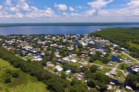 House in Haines City, Florida 1 bedroom, 434.41 sq.m. № 1848201 - photo 3