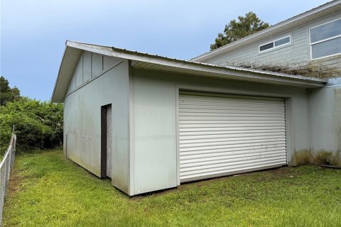 House in Haines City, Florida 1 bedroom, 434.41 sq.m. № 1848201 - photo 12