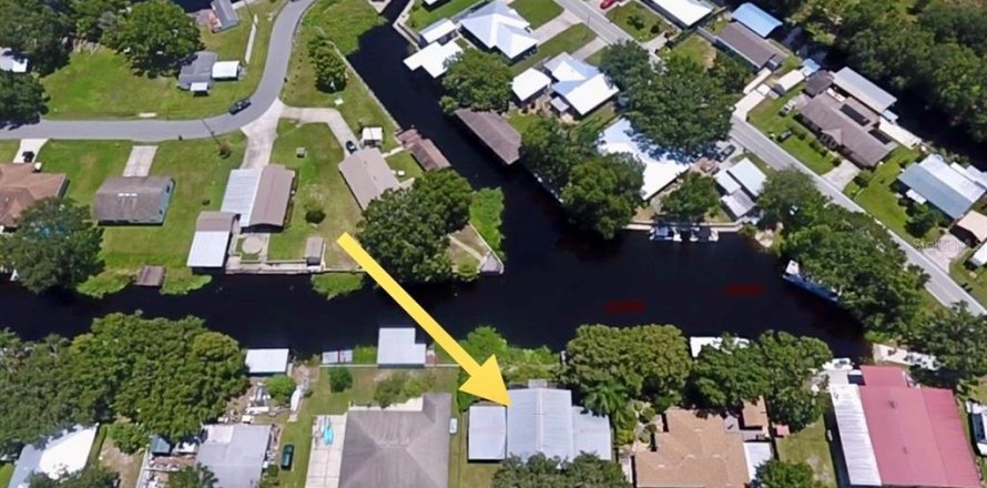 House in Haines City, Florida 1 bedroom, 434.41 sq.m. № 1848201
