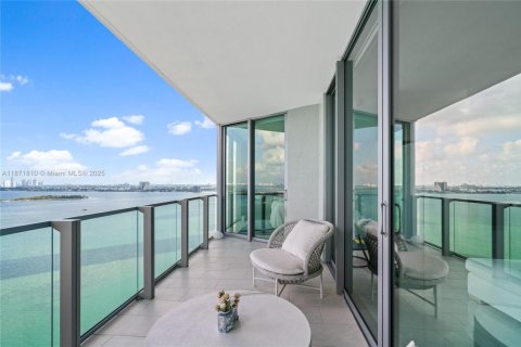 Купить кондоминиум в Майами, Флорида 2 спальни, 107.95м2, № 1922548 - фото 16