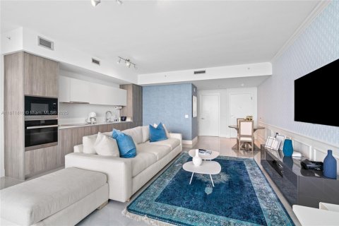 Купить кондоминиум в Майами, Флорида 2 спальни, 107.95м2, № 1922548 - фото 11