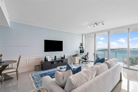 Купить кондоминиум в Майами, Флорида 2 спальни, 107.95м2, № 1922548 - фото 2