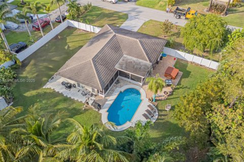 Villa ou maison à vendre à Plantation, Floride: 3 chambres, 159.42 m2 № 1958226 - photo 3