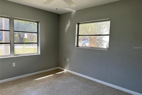 Casa en alquiler en New Port Richey, Florida, 2 dormitorios, 72.84 m2 № 1900966 - foto 4