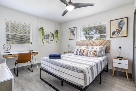 House in Orlando, Florida 4 bedrooms, 190.82 sq.m. № 2095506 - photo 21