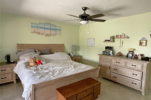 Townhouse in Cutler Bay, Florida 3 bedrooms, 127.18 sq.m. № 2005044 - photo 22