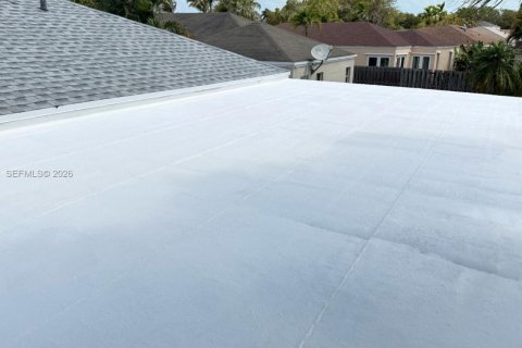 Townhouse in Cutler Bay, Florida 3 bedrooms, 127.18 sq.m. № 2005044 - photo 25