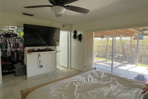 Townhouse in Cutler Bay, Florida 3 bedrooms, 127.18 sq.m. № 2005044 - photo 20