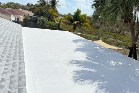 Townhouse in Cutler Bay, Florida 3 bedrooms, 127.18 sq.m. № 2005044 - photo 27