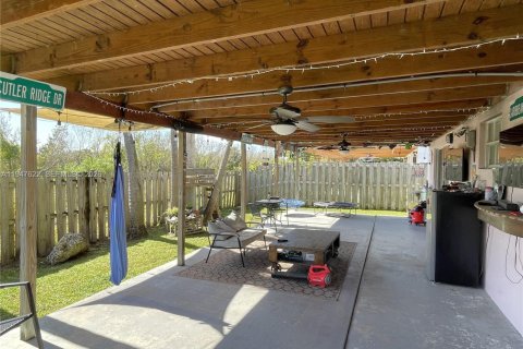 Townhouse in Cutler Bay, Florida 3 bedrooms, 127.18 sq.m. № 2005044