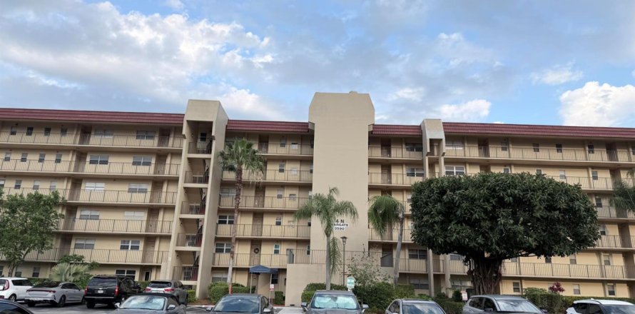 Condo in Lake Worth, Florida, 2 bedrooms  № 2188093