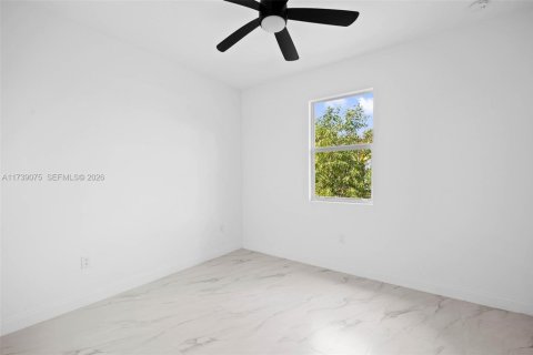 Casa en venta en Lehigh Acres, Florida, 3 dormitorios, 152.17 m2 № 1944818 - foto 24