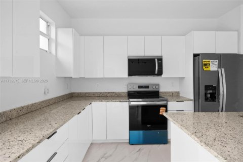 Casa en venta en Lehigh Acres, Florida, 3 dormitorios, 152.17 m2 № 1944818 - foto 20