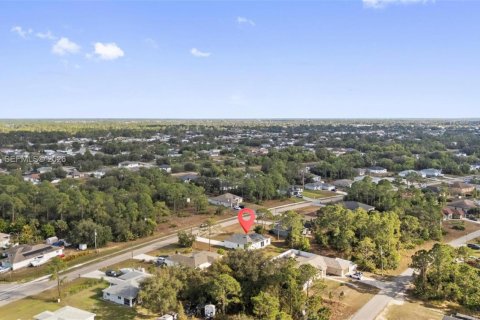 Casa en venta en Lehigh Acres, Florida, 3 dormitorios, 152.17 m2 № 1944818 - foto 5