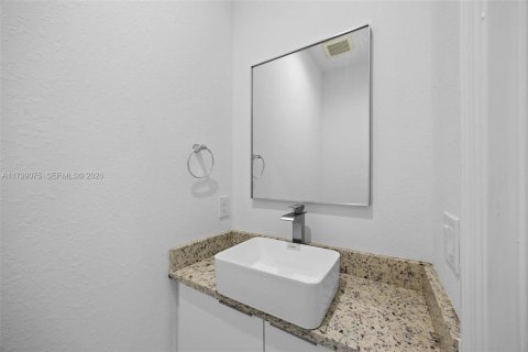 Casa en venta en Lehigh Acres, Florida, 3 dormitorios, 152.17 m2 № 1944818 - foto 10