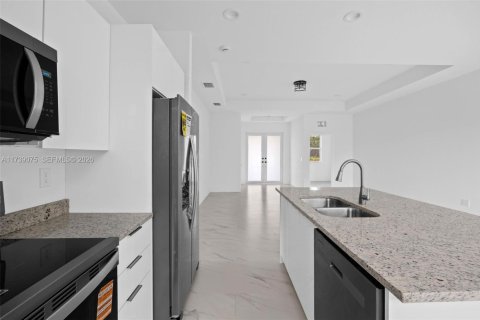 Casa en venta en Lehigh Acres, Florida, 3 dormitorios, 152.17 m2 № 1944818 - foto 16