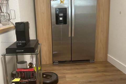 Commercial property in Homestead, Florida 1 bedroom, 250.46 sq.m. № 1953308 - photo 9