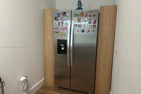 Commercial property in Homestead, Florida 1 bedroom, 250.46 sq.m. № 1953308 - photo 10