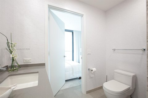Condominio en venta en Miami, Florida, 3 dormitorios, 153.75 m2 № 1489599 - foto 10