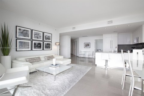 Condominio en venta en Miami, Florida, 3 dormitorios, 153.75 m2 № 1489599 - foto 18