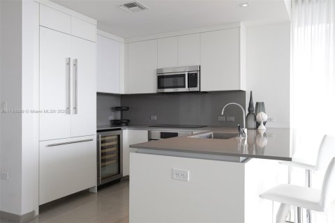 Condominio en venta en Miami, Florida, 3 dormitorios, 153.75 m2 № 1489599 - foto 15