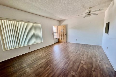 Copropriété à louer à Clearwater, Floride: 1 chambre, 76.64 m2 № 2148871 - photo 5