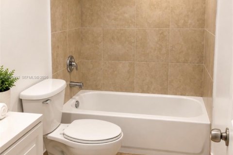 Copropriété à louer à Hialeah, Floride: 1 chambre, 80.82 m2 № 2397414 - photo 7
