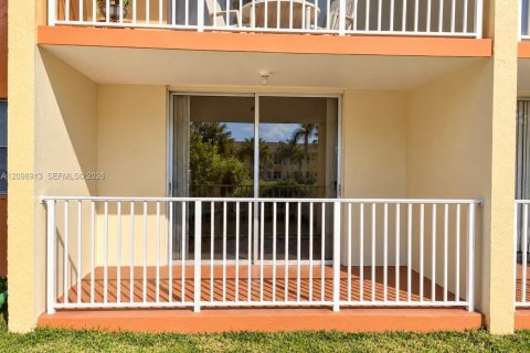 Copropriété à louer à Hialeah, Floride: 1 chambre, 80.82 m2 № 2397414 - photo 10