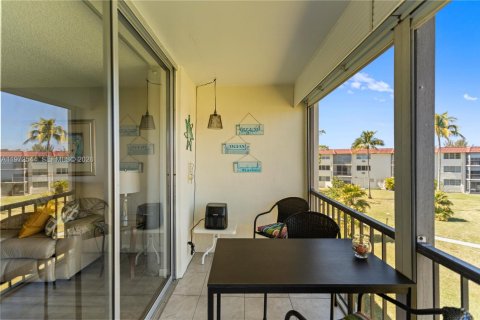 Condominio en venta en Pembroke Pines, Florida, 2 dormitorios, 108.7 m2 № 2032811 - foto 17