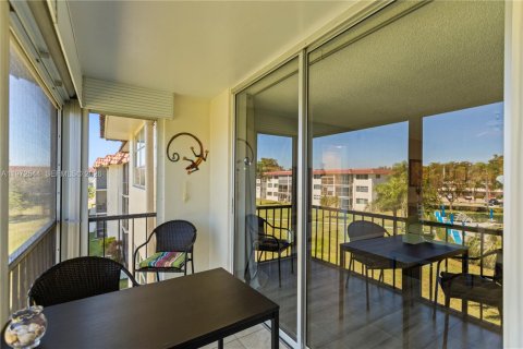 Condominio en venta en Pembroke Pines, Florida, 2 dormitorios, 108.7 m2 № 2032811 - foto 16