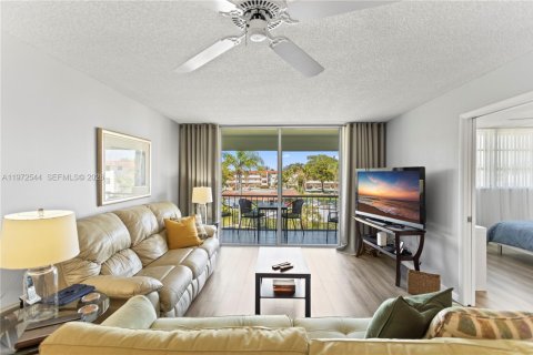 Condominio en venta en Pembroke Pines, Florida, 2 dormitorios, 108.7 m2 № 2032811 - foto 12