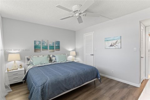 Condominio en venta en Pembroke Pines, Florida, 2 dormitorios, 108.7 m2 № 2032811 - foto 25