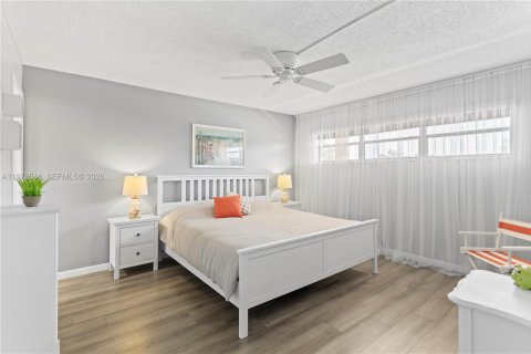 Condominio en venta en Pembroke Pines, Florida, 2 dormitorios, 108.7 m2 № 2032811 - foto 19