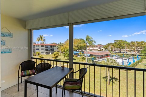 Condominio en venta en Pembroke Pines, Florida, 2 dormitorios, 108.7 m2 № 2032811 - foto 14